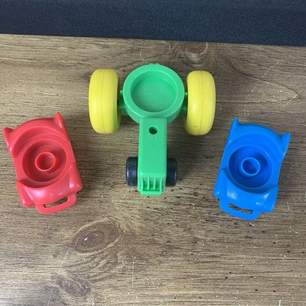 Vintage Fisher Price Little People Farm Tractor, Cars + Chunky Figures 1990
